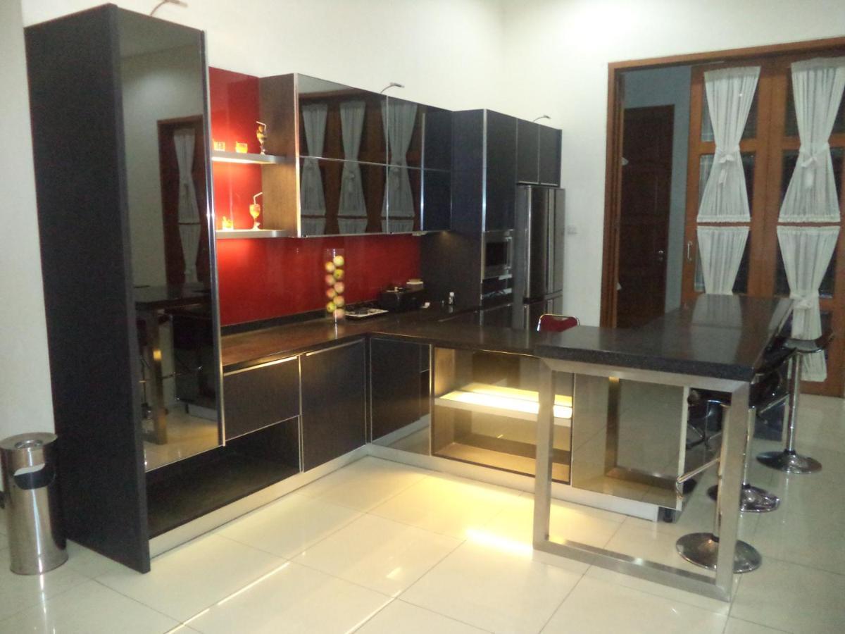 פאצ'יטאן Alloro Guesthouse מראה חיצוני תמונה